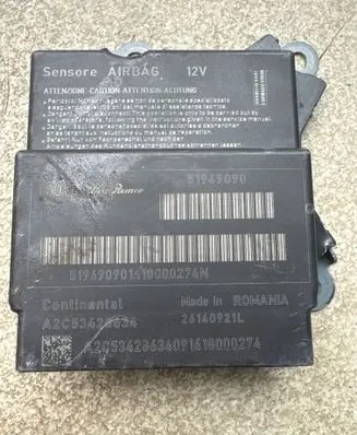 Fiat 500L Airbag control unit/module 51969090 A2C53428634 26140921L
