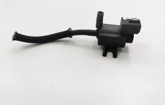 Toyota RAV 4 (XA30) Vacuum valve 258600R010 72828606