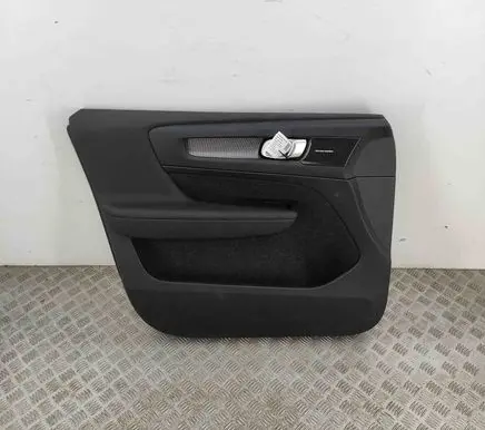 Volvo XC40 Front door card panel trim 32282668