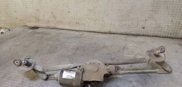 Toyota Avensis T250 Front wiper linkage and motor 8511005060 09E12A5517