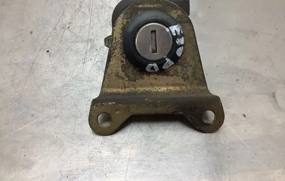 BMW 3 E30 Front door lock (next to the handle)