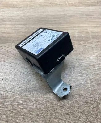 Toyota Corolla Verso AR10 Door control unit/module 897410F010