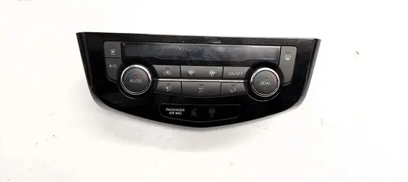 Nissan X-Trail T32 Interior fan control switch 275004EA0A