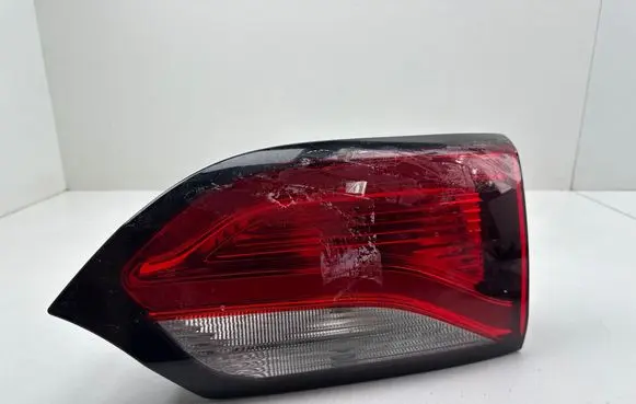 Chrysler Pacifica Tailgate rear/tail lights P68228940AE 032018B1 F00HTC409210