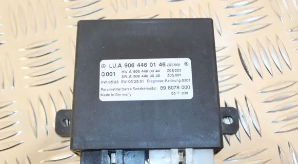 Mercedes-Benz Sprinter W906 Parking PDC control unit/module 9064460146 A9064460146