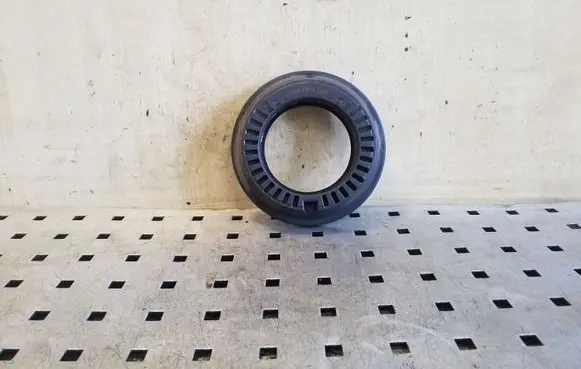 Skoda Octavia Mk3 (5E) Front upper strut mount 