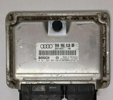 Audi TT Mk1 Engine control unit/module 8N0906018BR 0261208005