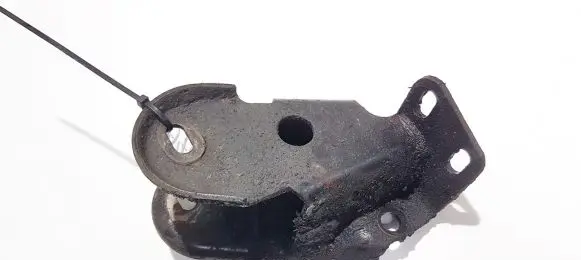 Chrysler Voyager Engine mounting bracket