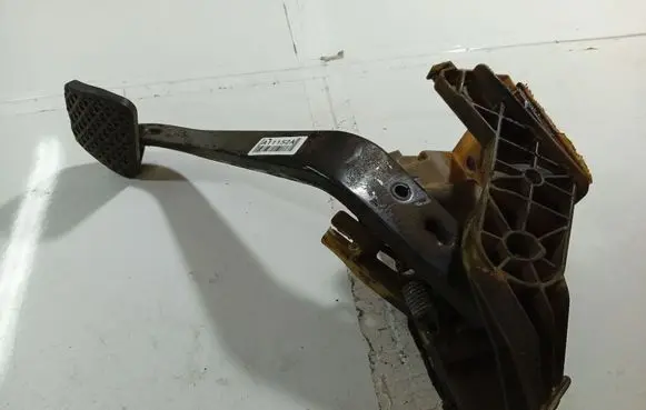 BMW X5 E70 Clutch pedal 0110596A
