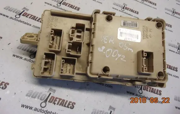 Toyota Corolla Verso AR10 Fuse module 892210F020