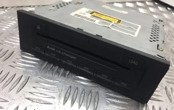 Audi A4 S4 B7 8E 8H CD/DVD changer 8E0035111D