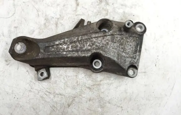 BMW 1 E81 E87 Engine mounting bracket 2211676030704 24168110 ENAC46000