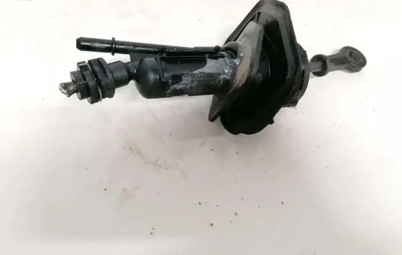 Ford Mondeo MK IV Clutch master cylinder