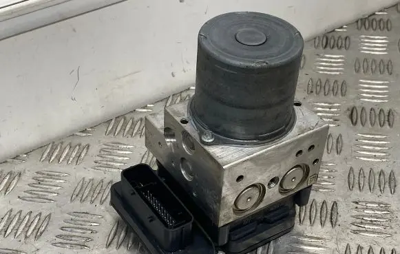 BMW 5 F10 F11 ABS Pump 6797671 SODX9 6797668