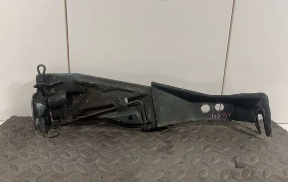 Audi A6 S6 C4 4A Radiator mount bracket 4A0805808