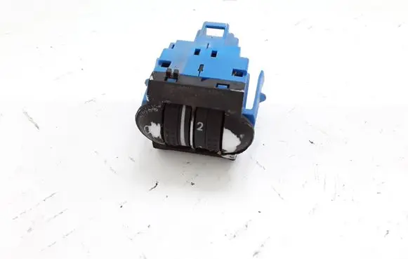 Volkswagen Touareg I Headlight level height control switch 7L6941333D
