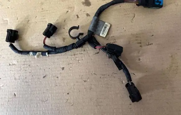 Volkswagen Arteon Fuel injector wires 06L971627A 08082014