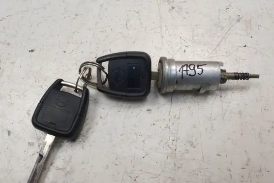 Opel Vectra B Ignition lock 90038193