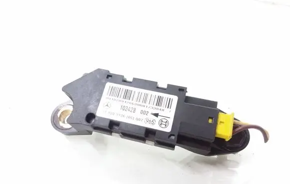 Mercedes-Benz E W211 Airbag deployment crash/impact sensor 0018209126