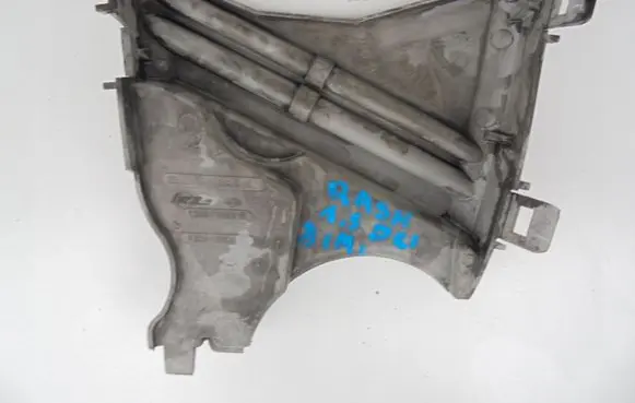 Nissan Qashqai Timing belt guard (cover) 135611020r
