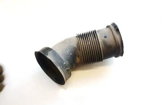 Opel Astra H Air intake hose/pipe 55558369