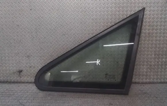 Volkswagen Sharan Front triangle window/glass 