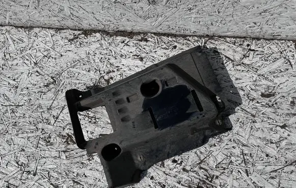 Volkswagen Multivan T6 Engine splash shield/under tray 7LA825312F