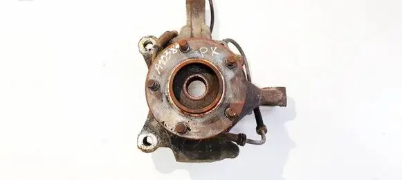 Chrysler Voyager Front wheel hub