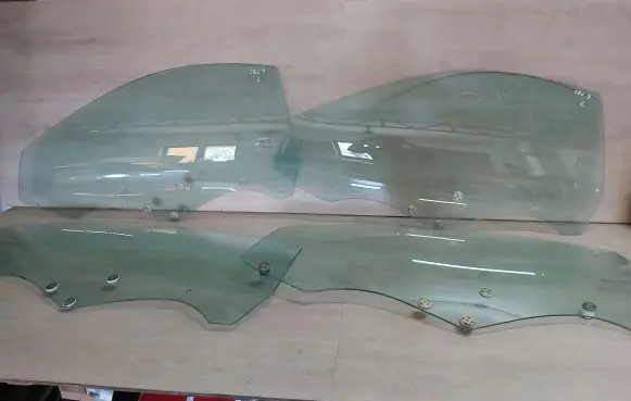Toyota Celica T230 Sliding door window/glass CELICASZYBADRZWILP
