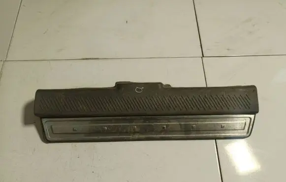 Hyundai Santa Fe Front sill trim cover X8588126010