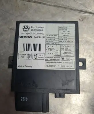 Volkswagen Transporter - Caravelle T4 Door central lock control unit/module 7D0959800