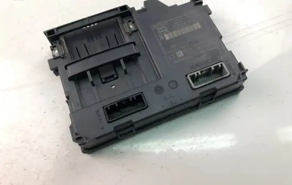 Renault Captur Other control units/modules 285905719R