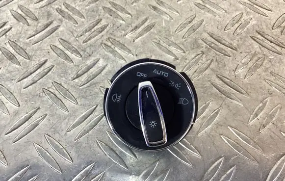 Porsche Macan (95B) Light switch 97061353309