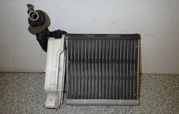 Air conditioning (A/C) radiator (interior)