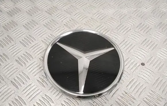 Mercedes-Benz GLC C254 Manufacturer badge logo/emblem A0008880500