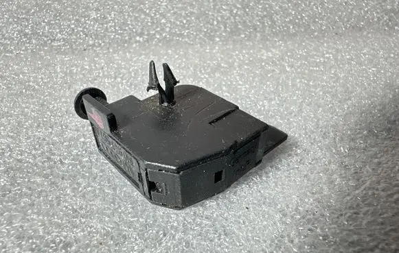 Volkswagen PASSAT B5.5 Brake pedal sensor switch 1H0947561