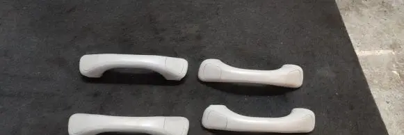 Volvo S60 A set of handles for the ceiling 13550