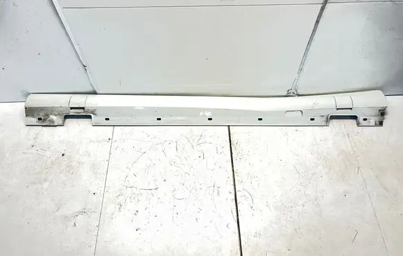 Mercedes-Benz E W212 Sill A2126901540