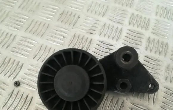 Opel Vectra B Belt tensioner pulley 09180809