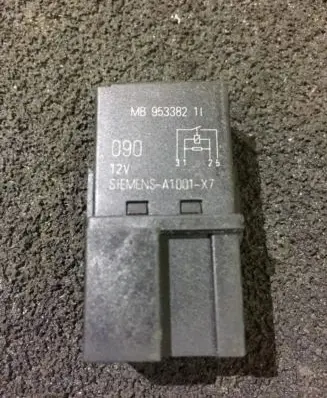 Mitsubishi Carisma Other relay mb9533821l siemens-a1001-x7
