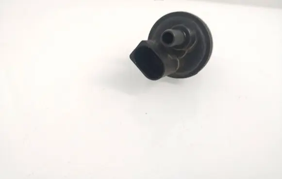 Skoda Octavia Mk2 (1Z) Breather valve 6QE906517A 2580115B