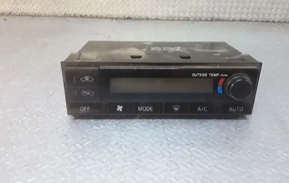 Nissan X-Trail T30 Climate control unit 3N28234700