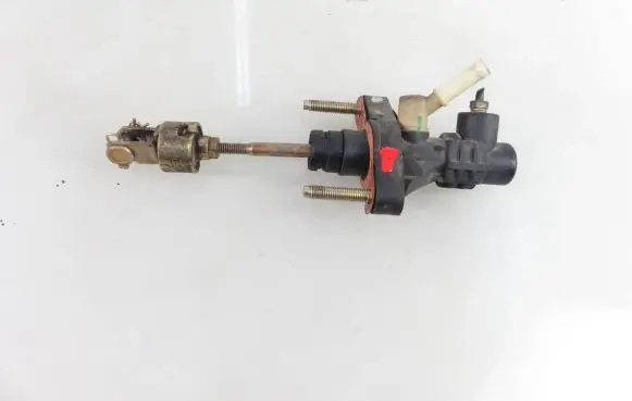 Toyota Avensis T250 Clutch master cylinder