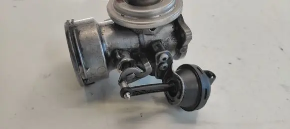Ford Galaxy EGR valve 038131501AA 240305083 14083
