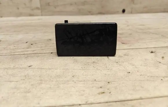 Volkswagen Touran I Glove box opening button 1T1857131B