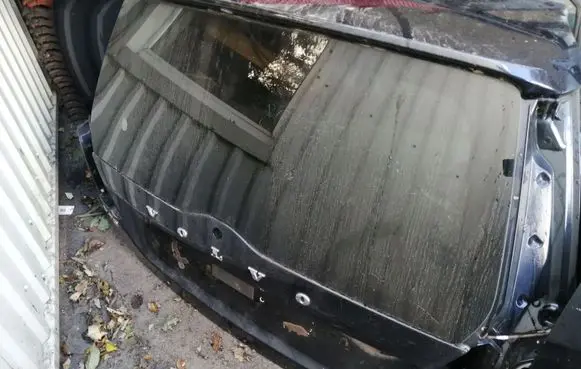 Volvo V70 Tailgate/trunk/boot lid