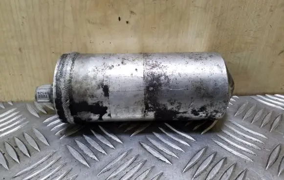 Subaru Legacy Air conditioning (A/C) air dryer 