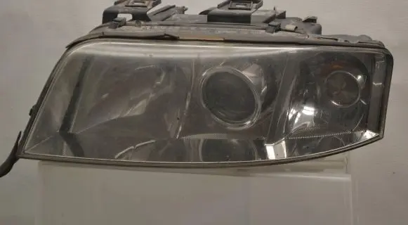 Audi A6 S6 C5 4B Headlight/headlamp 15592300