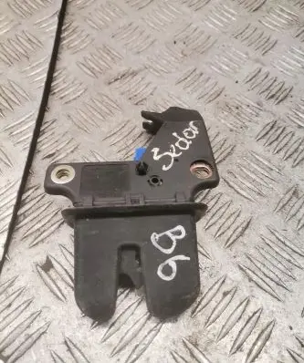 Audi A4 S4 B6 8E 8H Tailgate/trunk/boot lock/catch/latch 8f5827505b
