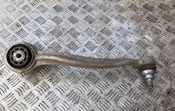 Mercedes-Benz C W205 Front lower control arm/wishbone A20500LI